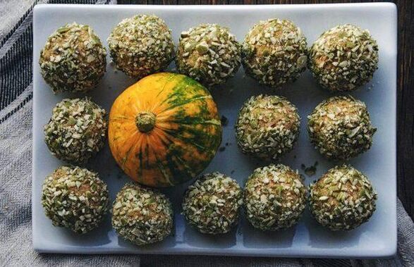 Honey balls from prostatitis pumpkin seeds